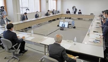 福井県敦賀市で開かれた原発立地地域の将来像を議論する会合＝3日午前