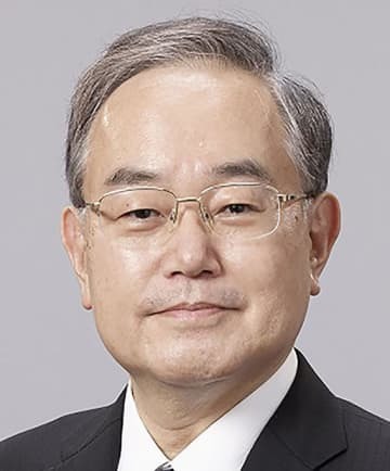 茶谷栄治氏