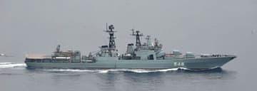 対馬海峡を北上したロシア海軍の駆逐艦＝21日（防衛省統合幕僚監部提供）