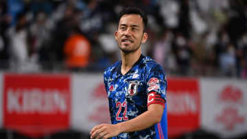 「奥さんにも言ってない事、知られてた(笑)」 シャルケ移籍の吉田麻也が仰天したマル秘情報とは