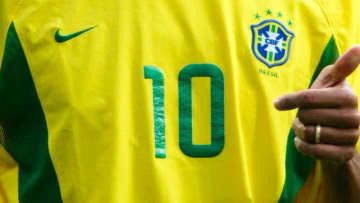 2002年日韓W杯、全代表チームの「背番号10」を振り返る