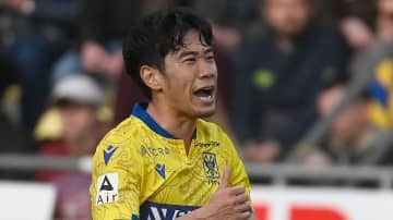 「顔が凹んだ」 香川真司、顔面エルボーに激怒！元審判も同意