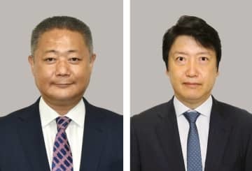 日本維新の会の馬場伸幸共同代表（左）、足立康史国会議員団政調会長