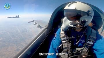 中国人民解放軍の東部戦区が1日に公開した軍事演習の動画（「微信」の公式アカウントから、共同）