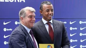 バルセロナ、ルール解釈違いで選手登録できず？「200億円不足」か