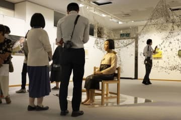 京都市内で開催された「表現の不自由展」＝6日
