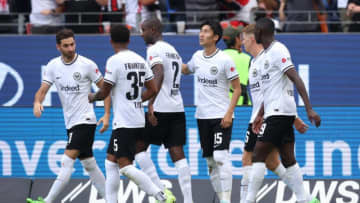 「夢のゴールだ！」フランクフルト鎌田、圧巻の鬼曲がりFKがこれ(動画あり)