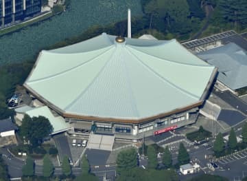 安倍元首相の国葬が行われる東京・日本武道館＝7月（共同通信社ヘリから）