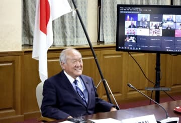 オンライン形式で開かれたG7財務相・中央銀行総裁会議に出席する鈴木財務相＝2日午後、財務省