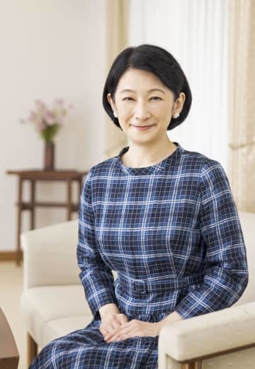56歳の誕生日を迎えられた秋篠宮妃紀子さま＝東京・元赤坂の宮邸（宮内庁提供）