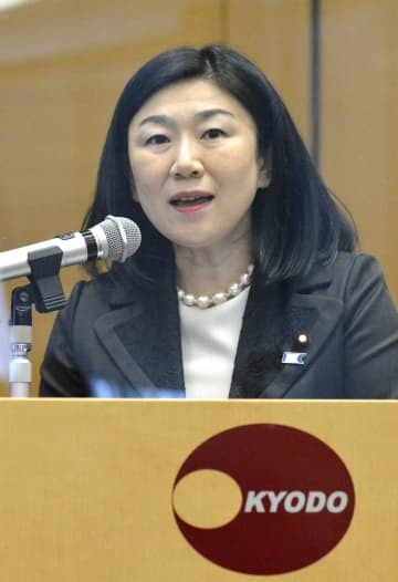 放送協議会運営委員会で講演する牧島かれん前デジタル相＝15日午後、東京都港区の共同通信社