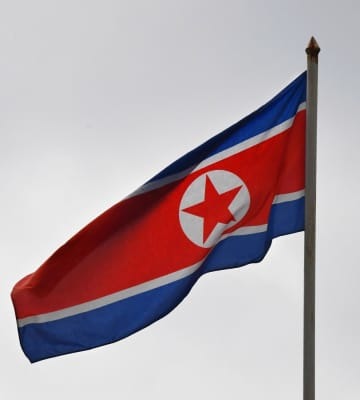 北朝鮮国旗＝2017年2月、クアラルンプールの北朝鮮大使館（共同）