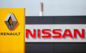 フランス北東部ランスにあるルノーと日産自動車の販売店＝2019年7月（ロイター＝共同）