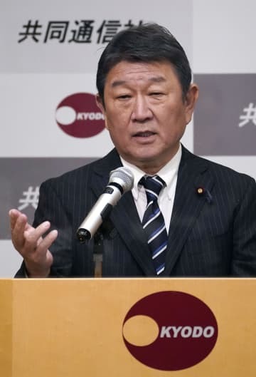 講演後、記者の質問に答える自民党の茂木幹事長＝24日午後、東京都港区の共同通信社