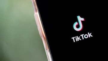 フォロワー170万人のTikToker、プロサッカーチームと3年契約