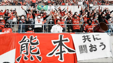攻守にイケイケ、ロアッソ熊本！大木武監督の「可変式3-3-1-3」でプレーオフからJ1初昇格に挑む。