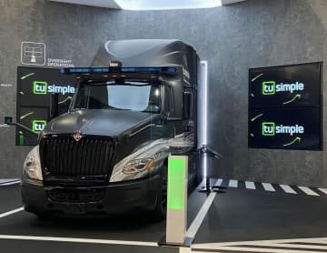 世界最大級の家電IT見本市「CES」に出展したトゥシンプルのブース＝1月、米ラスベガス（共同）