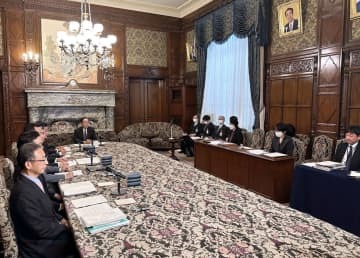 安倍元首相の国葬について検証する衆院の協議会＝10日午後、国会