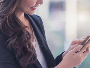 「ごめん、チャペルには1人で行ってくれる？」そう夫に告げた女は、式場見学の最中に別の男に電話して…