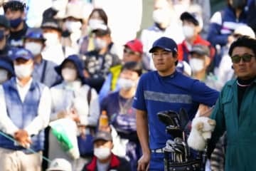 4連続バーディ発進の石川遼　トップタイで後半に入っている（撮影：上山敬太)