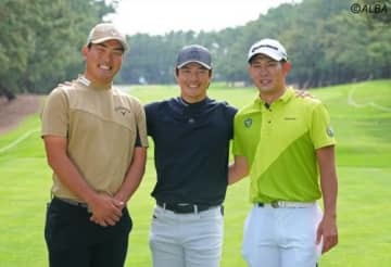 この日は河本力（左）と中島啓太と練習ラウンドを行った（撮影：米山聡明)