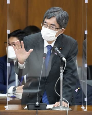 衆院総務委で答弁する寺田総務相＝17日午後