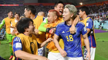 日本の大逆転勝利をどう見たのか…あのカズとヒデが並んでW杯観戦