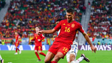 『偽4番』の時代？W杯で圧勝のスペイン代表、“ロドリCB”コンバートが話題