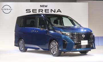 日産自動車が発売する新型「セレナ」＝28日午後、東京都江東区