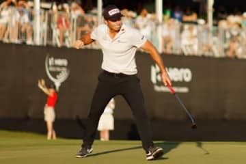 ホブランは力強いガッツポーズで大会を締めくくった（撮影：GettyImages)