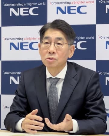インタビューに応じるNECの森田隆之社長