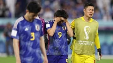 三笘薫、泣きじゃくる…日本代表W杯ラウンド16、PK戦敗退に