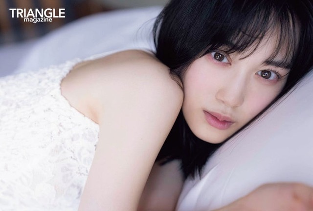 「TRIANGLE magazine 01」山下美月セブンネット限定特典ポストカード（講談社）撮影／中村和孝