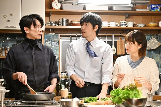 佐藤健、松山ケンイチ、井上真央／  「100万回 言えばよかった」最終話より（C）TBS