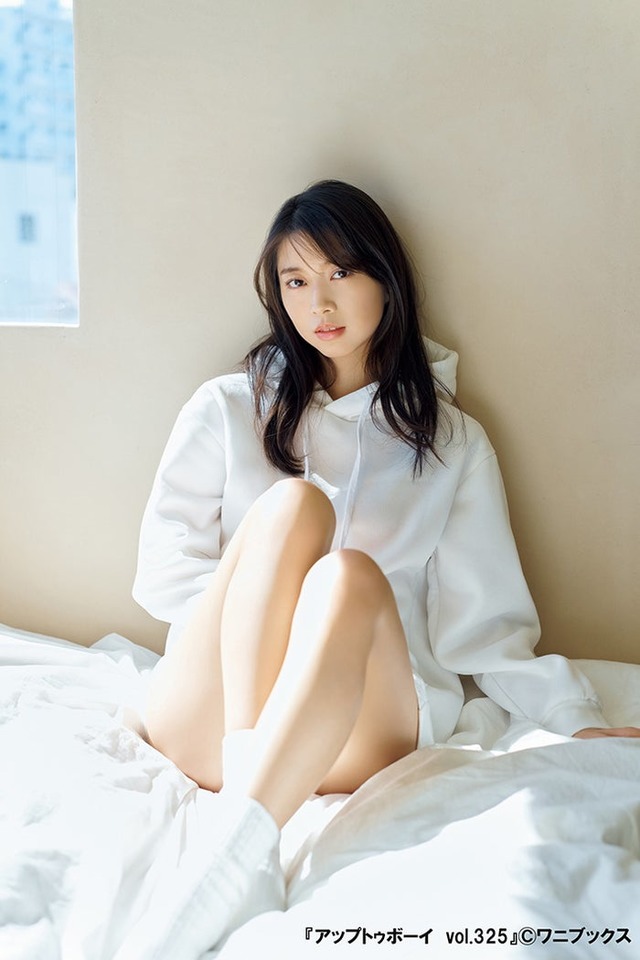 牧野真莉愛／誌面カット（画像提供：ワニブックス）