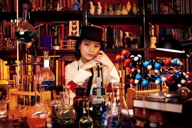 蒔田彩珠／写真：蜷川実花（LUCKY STAR）