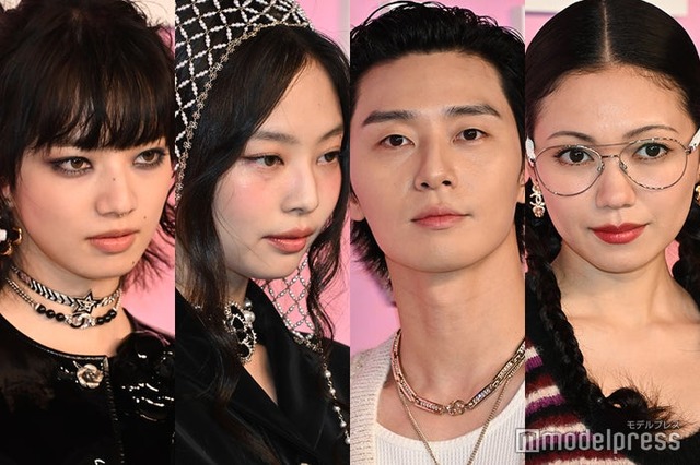 「2022／23年 メティエダール コレクションCHANEL-DAKAR」に登場した小松菜奈、ジェニー、パク・ソジュン、二階堂ふみ（C）モデルプレス