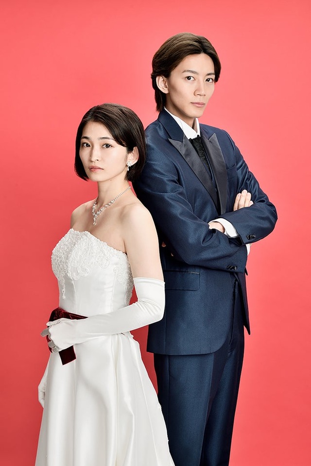 岡本玲、長妻怜央「その結婚、正気ですか？」ティザービジュアル（C）アキラ／ソルマーレ編集部（C）TOKYO MX