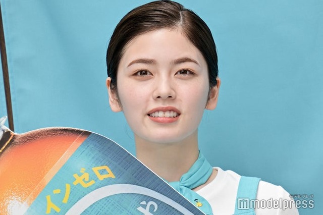 発表会に出席した小芝風花（C）モデルプレス