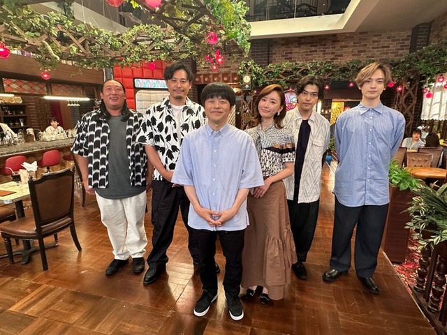秋山竜次、平子祐希、バカリズム、松本まりか、勝地涼、玉森裕太（C）テレビ朝日