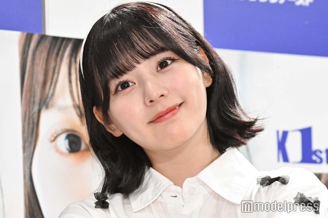 1st写真集「なぎさ」刊行記念イベント囲み取材に応じた齊藤なぎさ（C）モデルプレス