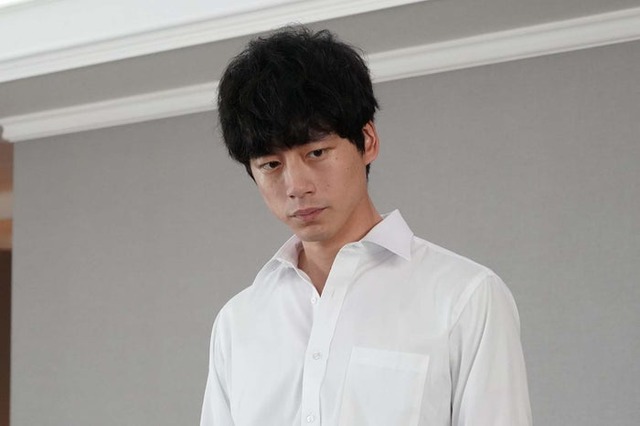 坂口健太郎「CODE―願いの代償―」第4話より（C）読売テレビ・日本テレビ