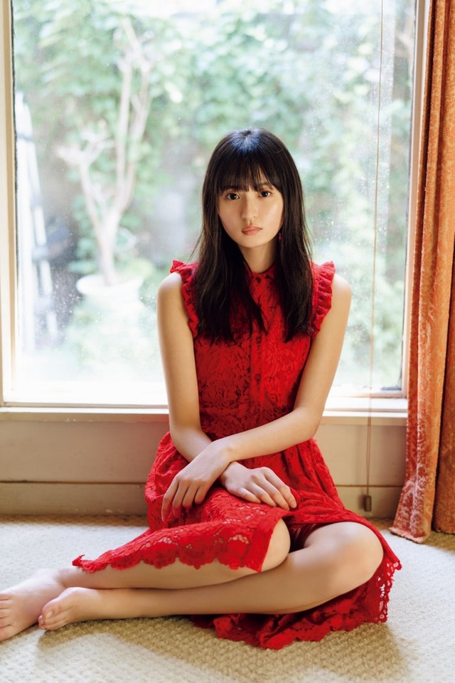 遠藤さくら（C）KOBUNSHA、光文社