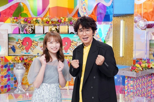 秋元真夏、ユースケ・サンタマリア（C）テレビ東京