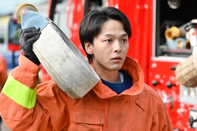 中村倫也「ハヤブサ消防団」第3話より（C）テレビ朝日