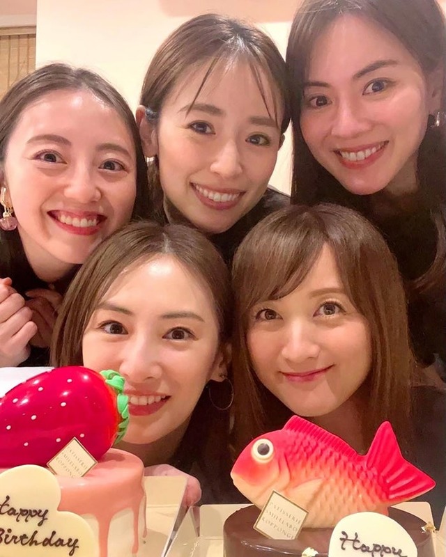 （左上から時計回りに）沢井美優、泉里香、安座間美優、小松彩夏、北川景子／小松彩夏オフィシャルブログより（提供写真）