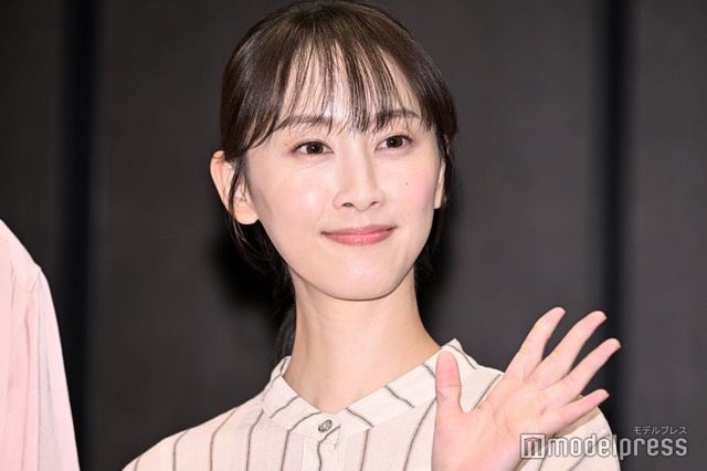 『やわ男とカタ子』記者会見に出席した松井玲奈（C）モデルプレス