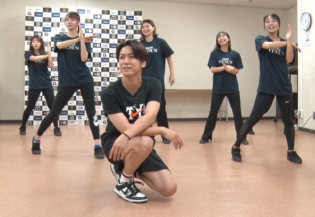 ヴィーナスに振り付けする亀梨和也（C）日本テレビ
