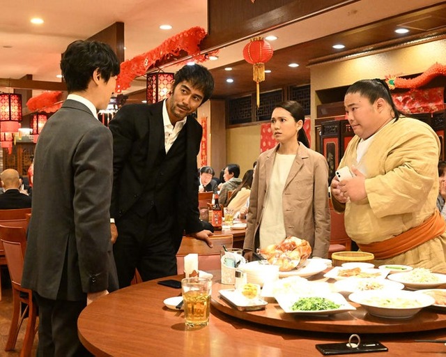 堺雅人、阿部寛、二階堂ふみ、富栄ドラム「VIVANT」第5話より（C）TBS