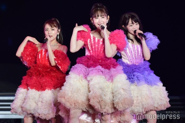 高橋みなみ、小嶋陽菜、峯岸みなみ（C）モデルプレス